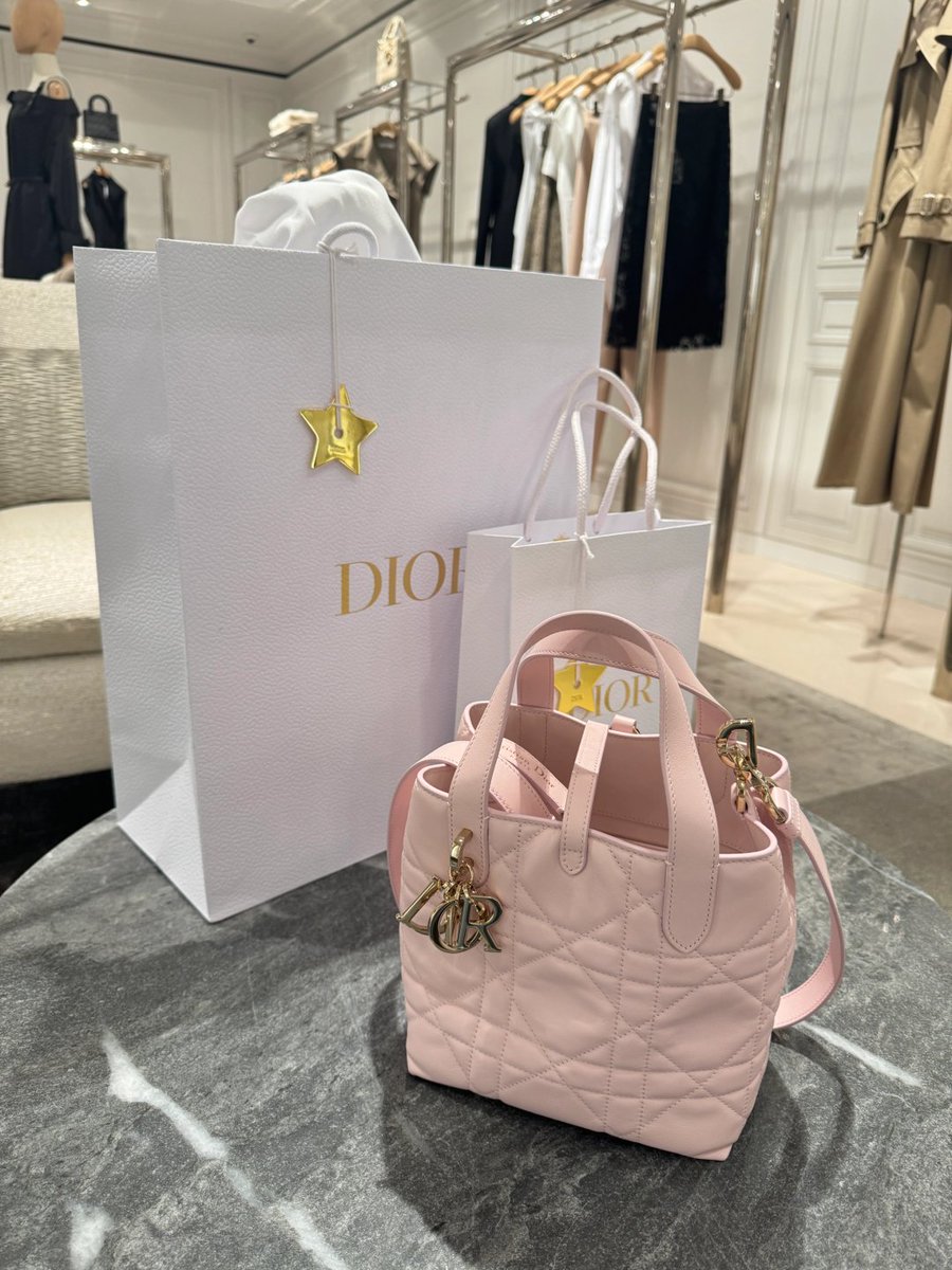 ___siu0's tweet photo. 週末はゆっくりショッピング🛍️
欲しいものが見つかってよかった☕
心地いい一日でした✨ https://t.co/uFpA5LXL9T