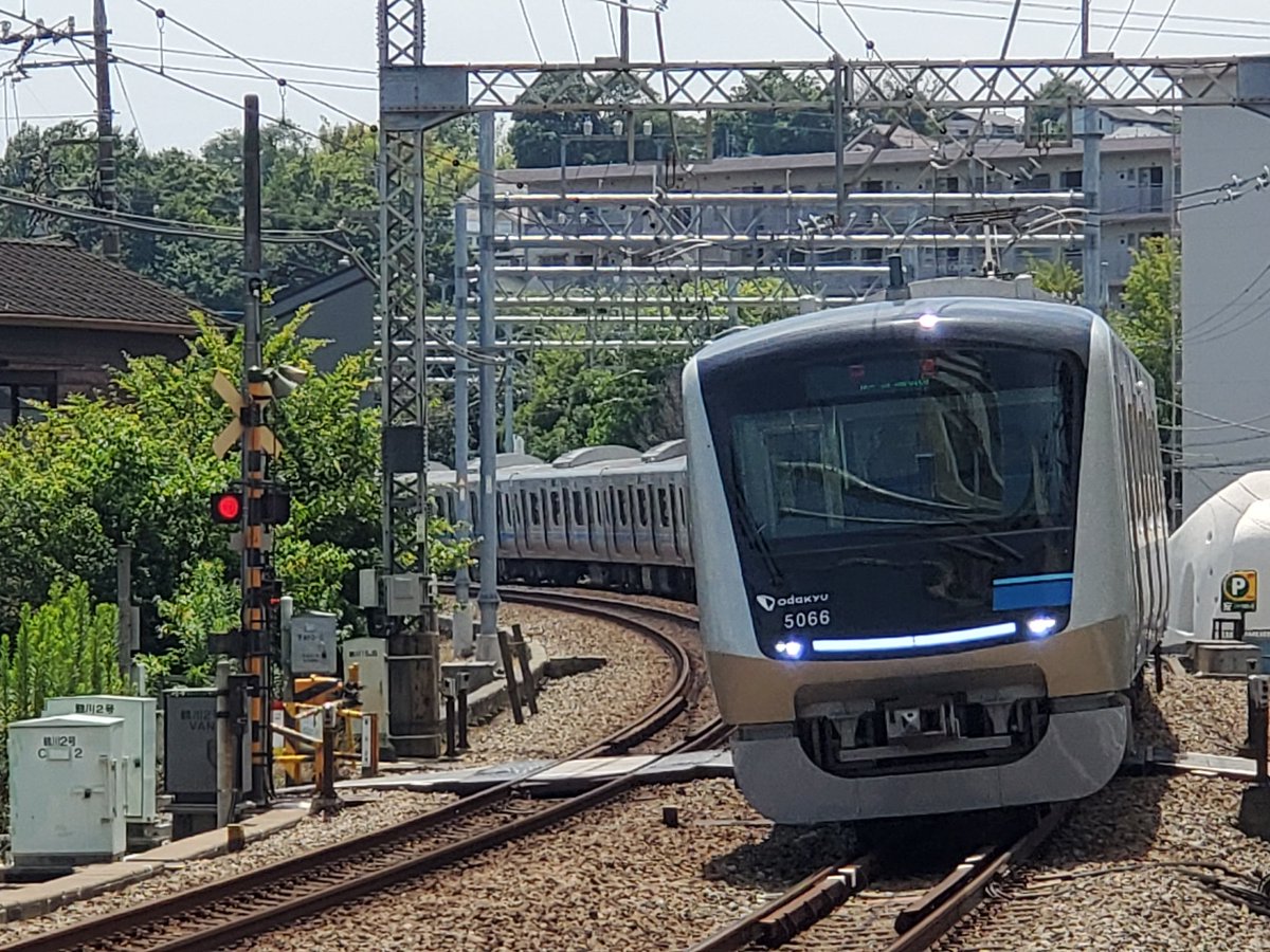 field0728's tweet photo. インターホンの設置が完了し鶴川に買い物へ行って帰宅しました！
おやつにミスドでダブルストロベリーチョコといちごジャムを購入しました🍩
明日も勤務なのでゆっくり過ごします😪 https://t.co/crZ0ci7dT9