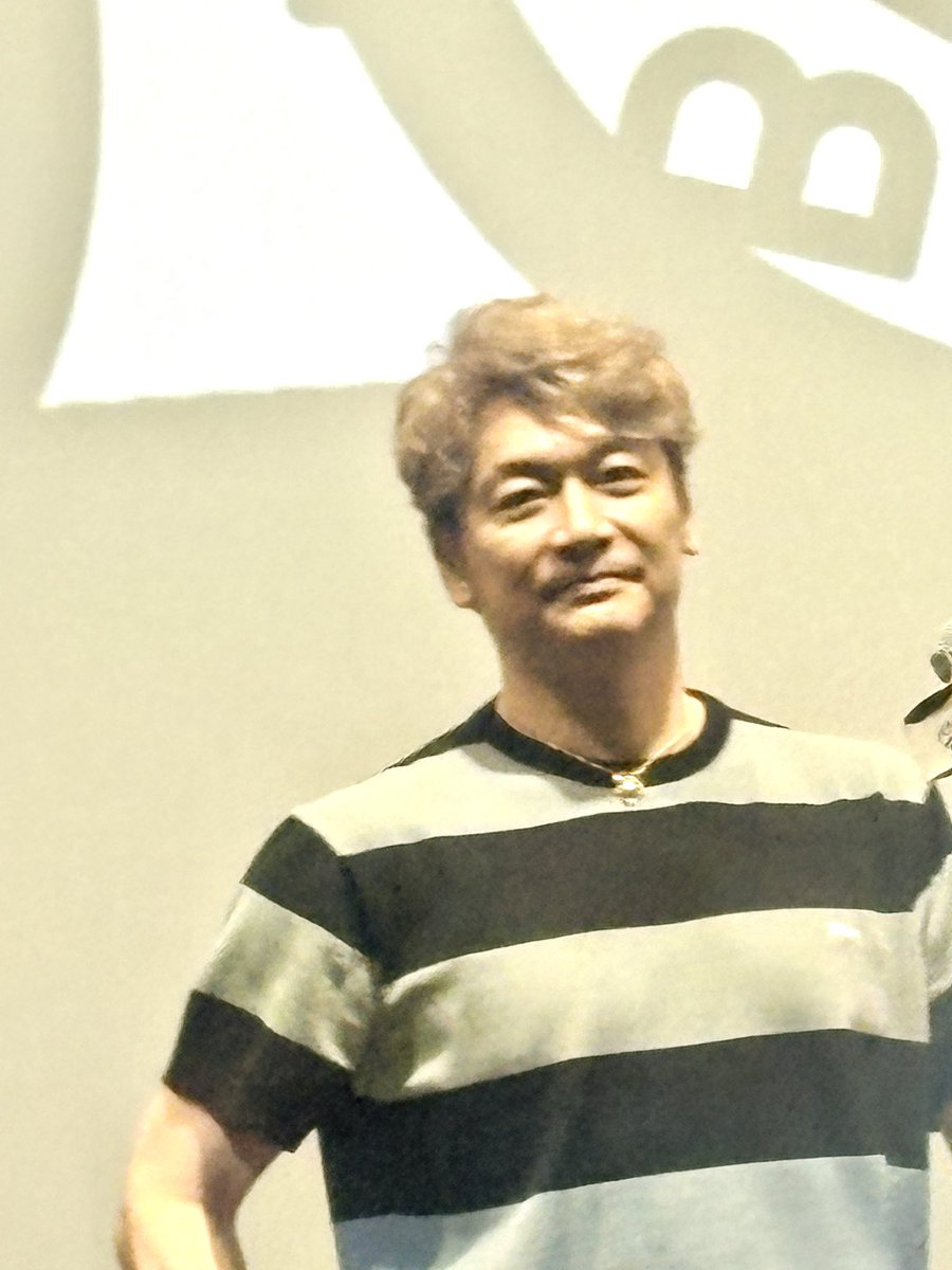 isako_s's tweet photo. #バナ穴　舞台挨拶の慎吾さん、どうした？？ってぐらいほっそりスッキリして腕の筋肉の筋も見えてめちゃくちゃカッコよかったぞー😆💕 https://t.co/tyOnigVDI5