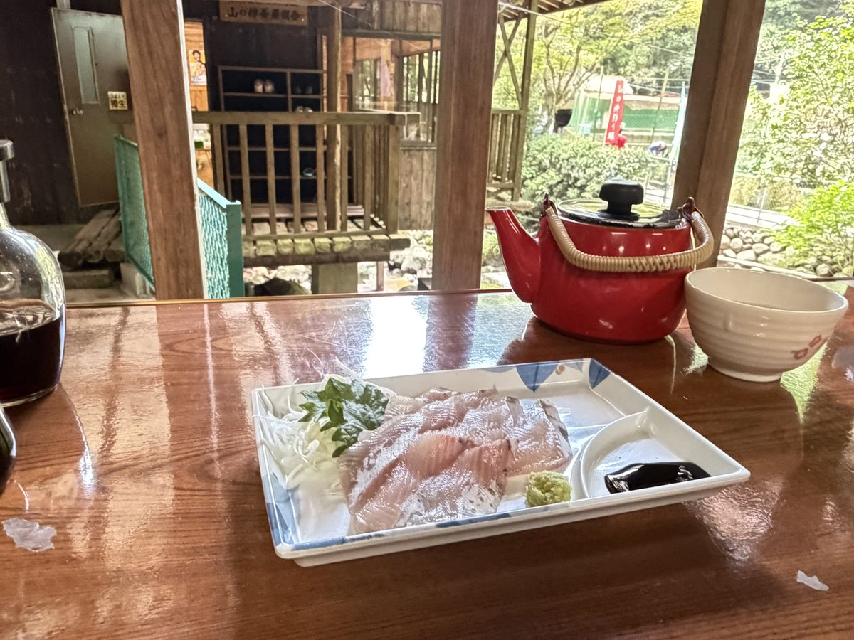 masa_k_37's tweet photo. 釣り堀きたけど人が溢れてたから食事だけ🐟
うますぎ🫶 https://t.co/m2mW9bKQur