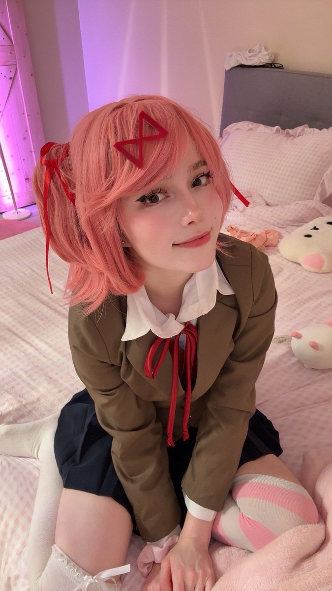 eviemeowie's tweet photo. more natsuki? 🐾💘

#natsuki #catgirl #cosplay #eviemeowie #ddlc https://t.co/z5g3LnxXK5