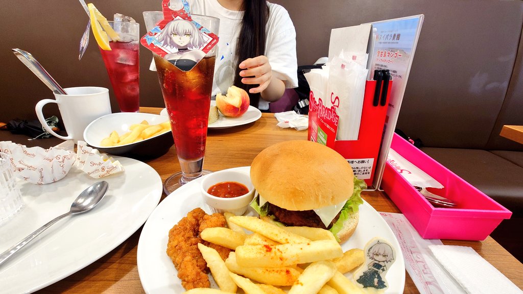 Krist_game's tweet photo. スイパラのFGOコラボきた！！！
頑張ったご褒美にはちょうどいいね(☆ᵔ⤚ᵔ☆) https://t.co/rymqF1JyBi