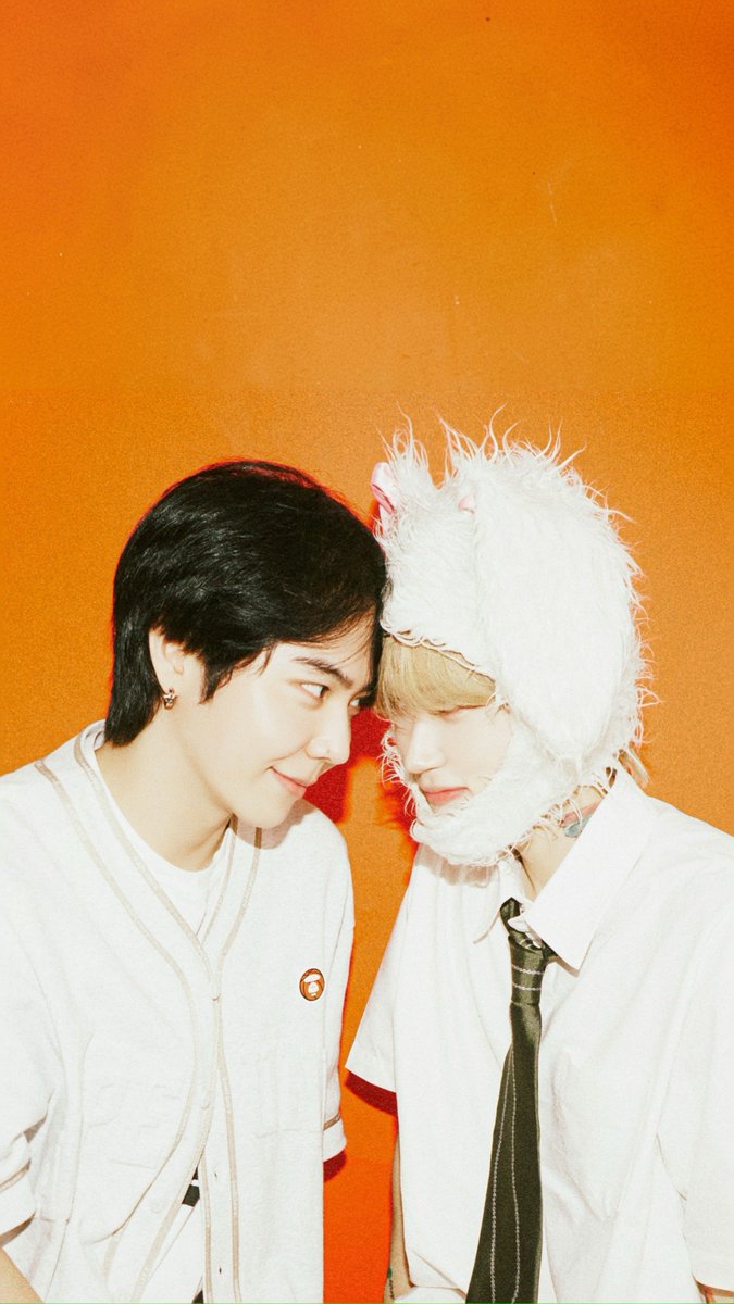 Oido_station's tweet photo. 🍊🧡 배경화면 사이즈로 만들어 봤슈🤭 https://t.co/by5EUOG7js