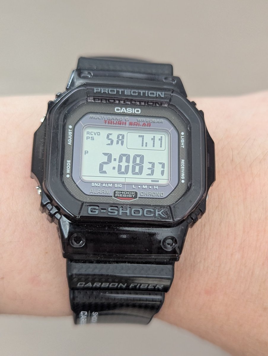 mcr1224's tweet photo. 今日は、CASIO G-SHOCK GW-S5600Uでいきます。カーボンのバンド、遊環、視認性の良い液晶、電波時計、ワールドタイム、超軽量、私の中でG-SHOCKのなかでは、ナンバーワンです。 https://t.co/HugCFH5zcP