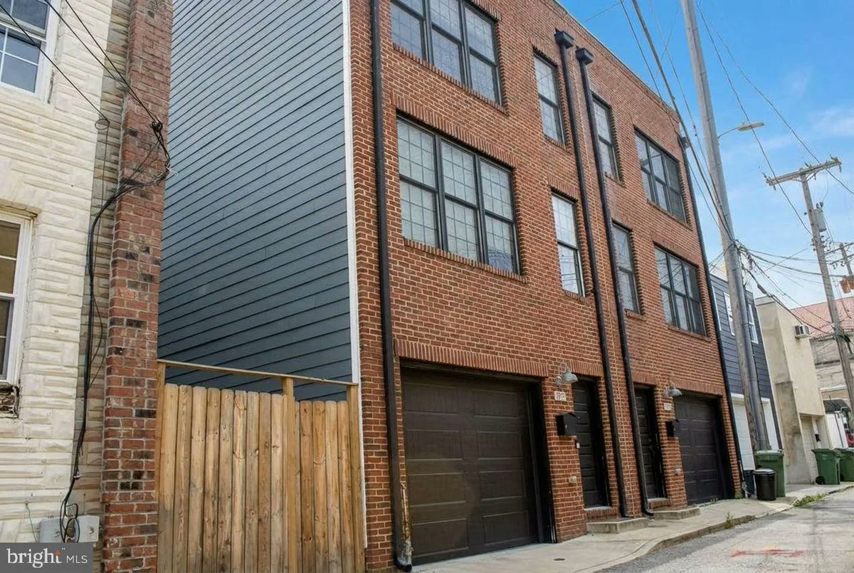 bsdarell's tweet photo. 1003 S Belnord Avenue, Baltimore, MD, 21224
3 bed | 4 bath 2217 Sq. Ft.
Active | 725000
https://t.co/FdtjWgsusz
Exceptional Canton End-of-Group Townhome with Garage Parking, Roof Deck &amp; Included Adjacent Lot. Rarely does an opportunity like this become available in the heart... https://t.co/qBXCL92WeP