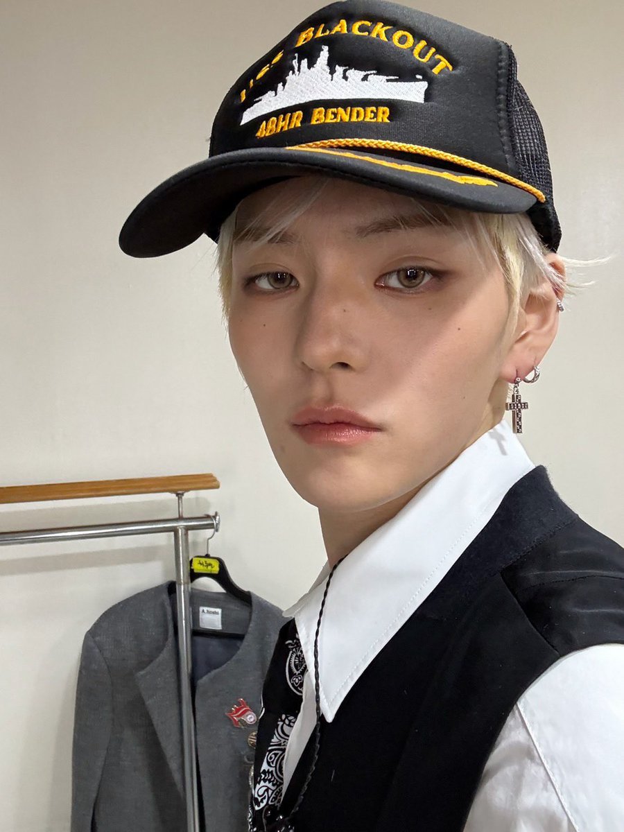 준이 tweet media