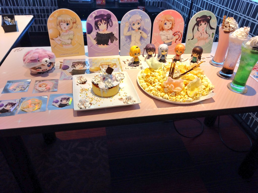 hotohiro's tweet photo. コラボルームでDMS鑑賞タイム(`0言0́*)
#ご注文はラウンドワンですか？ https://t.co/2bB8wZBsHi
