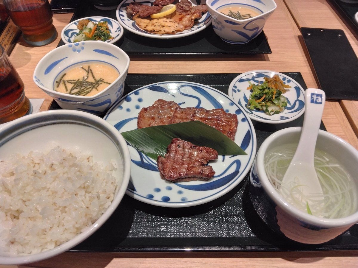 okarix627's tweet photo. きょうのランチとおやつだよ。おいしかったね。 https://t.co/yKEOhAIiG8