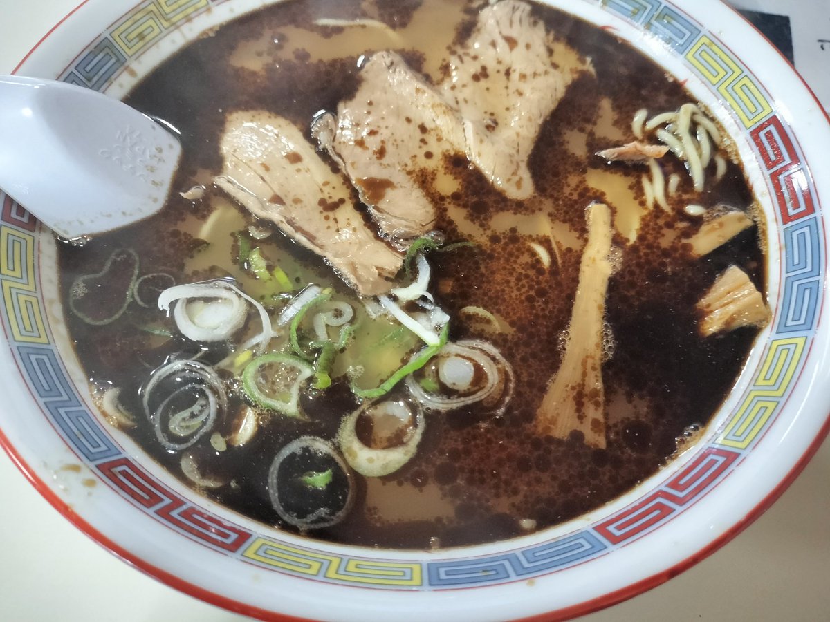 ogegihR's tweet photo. 旭川までミニ四駆遠征！
てづかコースの参考タイムわからず
上手くいってるのかわからん！
ラーメンで優勝！ https://t.co/NAqt8zssKQ