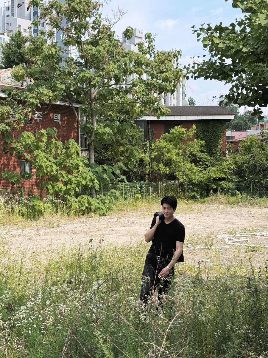 NCTsmtown's tweet photo. 들꽃 사이

EVERYTHING, ALL AT ONCE, NEO
https://t.co/cXqEtSCTSI

#JAEHYUN #재현
#99Degrees #JAEHYUN_99Degrees
#NCT #NCT127
#NCT_10TH_ANNIVERSARY https://t.co/dTwV8C1ln0