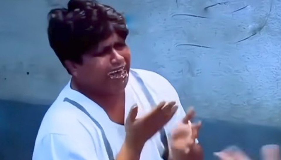 starkspectrum's tweet photo. Job ki ITR chyali ra ani oka friend ochindu, sare ra form 16 pampiy ani chpina.

Ante ndhi annadu, poni salary payslip pampiy ani chpina - ledh nak ma odu phonepe chstad salary anundu😭 https://t.co/Xz6H3jI1XR