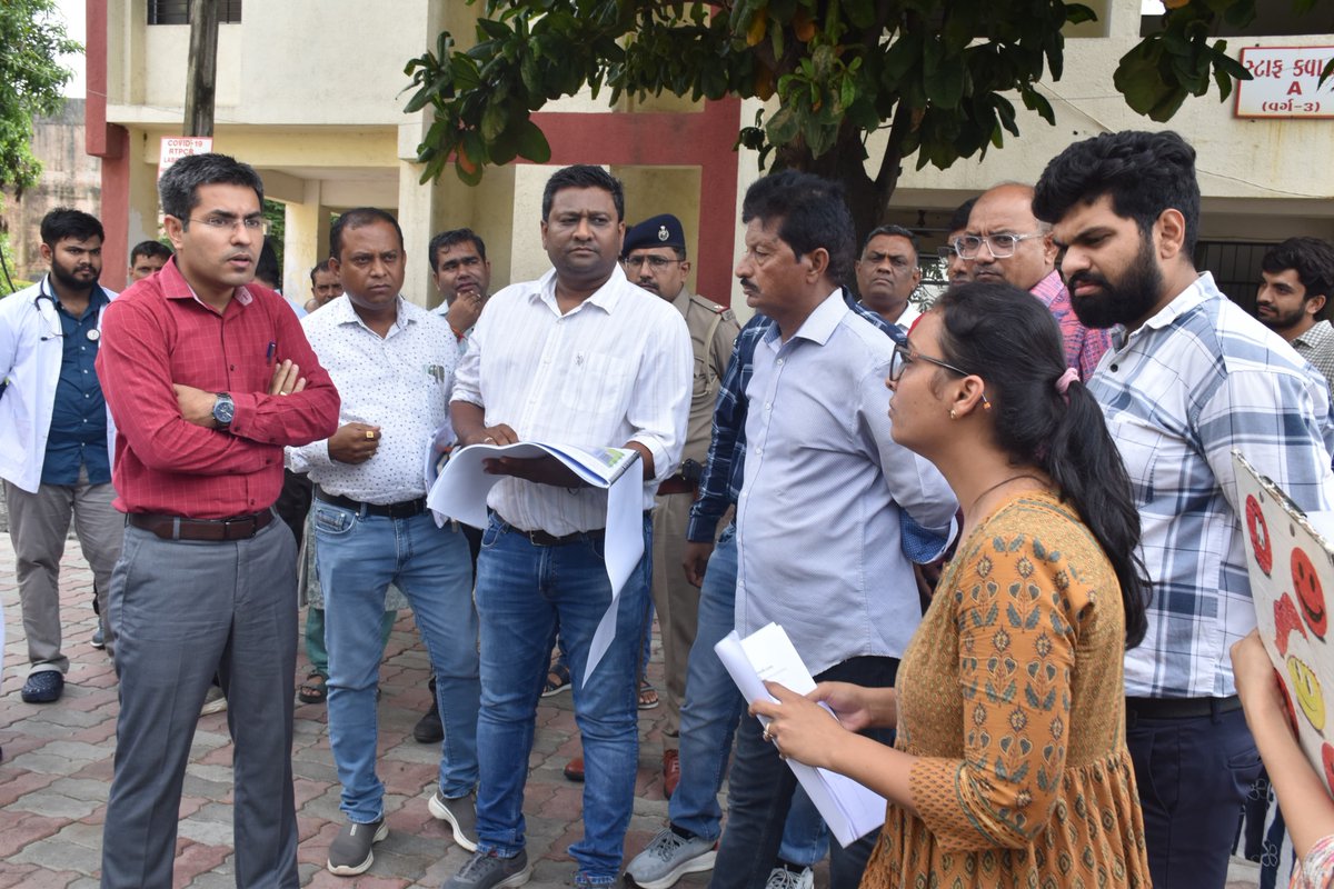 Collector & DM, Navsari tweet media