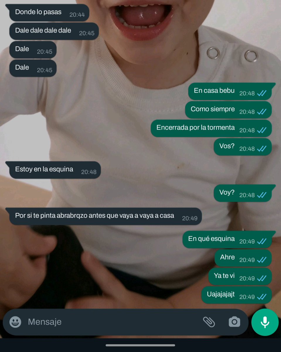 Milubre_'s tweet photo. Creo que fue el último abrazo https://t.co/MWmdc2lbbK