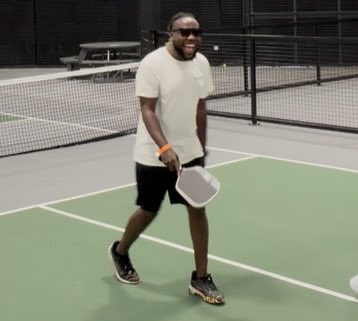 KallangVergo's tweet photo. "If you're not willing to put your life on the line for recreational pickleball, then what are you even doing?"

🎾🥒✅

#fyp #pickleball   #sports #jamaican #houston

@elitepickleballclub https://t.co/ZyeJMtY1WE
