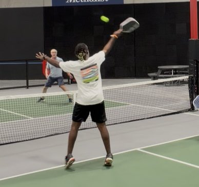 KallangVergo's tweet photo. "If you're not willing to put your life on the line for recreational pickleball, then what are you even doing?"

🎾🥒✅

#fyp #pickleball   #sports #jamaican #houston

@elitepickleballclub https://t.co/ZyeJMtY1WE
