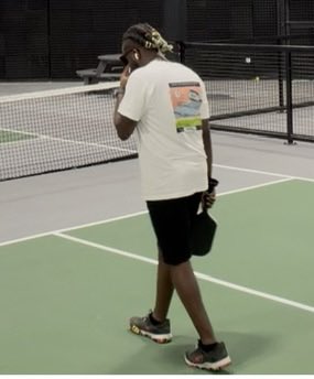 KallangVergo's tweet photo. "If you're not willing to put your life on the line for recreational pickleball, then what are you even doing?"

🎾🥒✅

#fyp #pickleball   #sports #jamaican #houston

@elitepickleballclub https://t.co/ZyeJMtY1WE