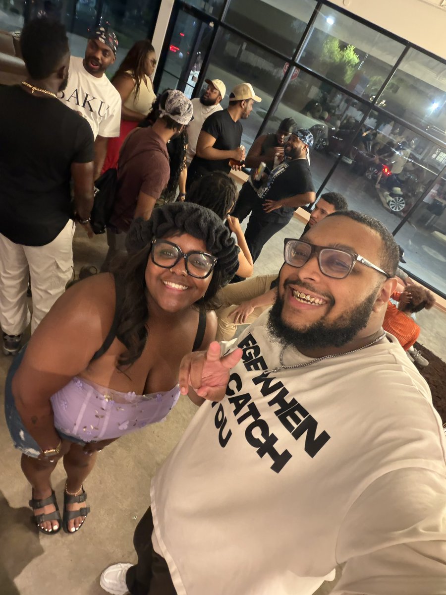 bondedx's tweet photo. I tried real hard to take pics tonight! https://t.co/jKHZqoogjN