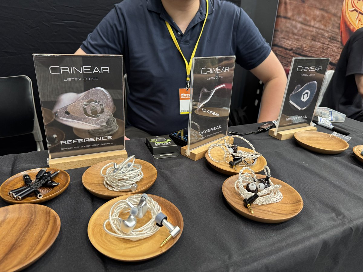audio_syumi's tweet photo. 今日1番ワクワクする並び
#ポタフェス　#Crinear https://t.co/g9ITt2u9rP