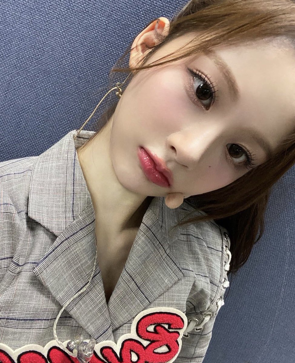 SULLYDATES's tweet photo. —  🦌 220327 Instagram update (1/2) https://t.co/Ma5JPpy40c
