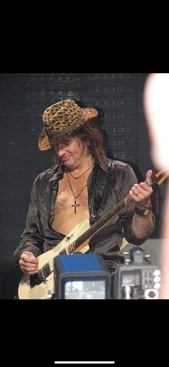 AngeladDaley's tweet photo. HAPPY BIRTHDAY @TheRealSambora !!!! I hope you have the best day EVER!! Love you more than striped dirt!!! (That means a lot here in the south). Thank you for the gift of your music. We could never repay you for all you’ve gotten us through. Truly God sent to ease our troubles. https://t.co/hSY1Fx6GTg