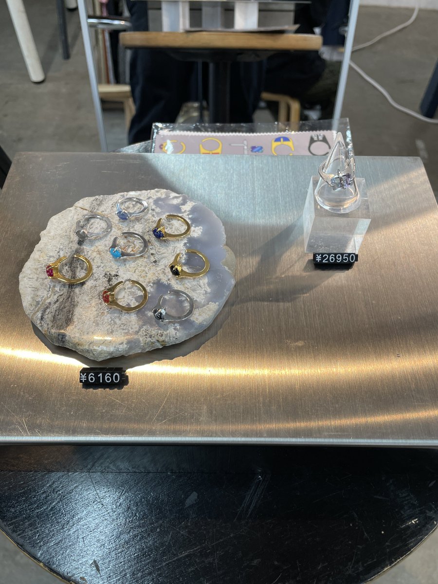NandoJewelry's tweet photo. POP-UP SHOP at Tokyo 
Iriya Gallery SOOO dramatic!

- The Weekend Edit -

入谷POP-UPがスタートしました。

本日は18:30まで開催しております。

定番コレクションに加え、旧仕様品やB品などの特別価格アイテムもご用意しております💎

ぜひお気軽にお立ち寄りください✨ https://t.co/D9R1bJOIbR