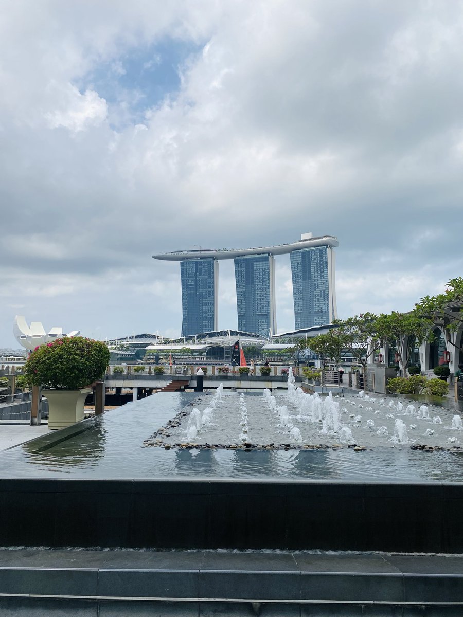 itsk_tradez's tweet photo. Marina Bay sands ✨🧿
#singapore #marinabay https://t.co/4JrYZuMjvo