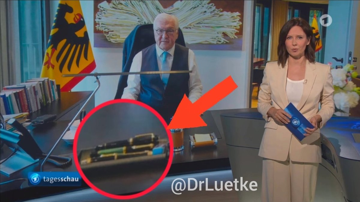 DrLuetke's tweet photo. Die @tagesschau präsentiert scheinbar eine Sammlung an edlen Schreibgeräten auf dem Schreibtisch des Bundespräsidenten.

Montblanc 149 1.200 Euro
Pelikan M1000 849 Euro
Pelikan M800 675 Euro

Für den Gegenwert dieser Füllfederhalter muss ein Rentner 34.050 Bierflaschen sammeln... https://t.co/5681Id53mw
