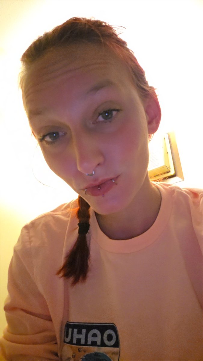Chrissy tweet media