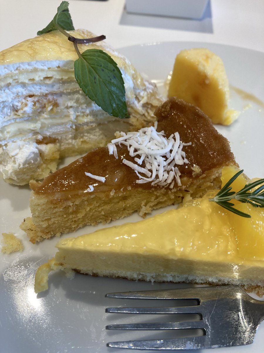 a_rina_kanami's tweet photo. @SweetsParadise_ 揚げパン🍞、塩大福、チョコプリン、のむコーヒーゼリー、揚げたてカレーパン、コロッケ、梅昆布茶…があったら嬉しいです❤️

夏のスイーツもどれも美味しかったです🍰💕 https://t.co/D3urGmPBWC