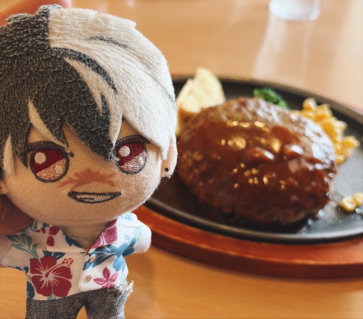 muniku_mhyk's tweet photo. なつだ！にくだ！

ハンドメイドペンブローク様(@a0mi3kan_shop )のウキウキアロハをお迎えしました☺️
ボスぬ似合いすぎる……🍺はまた今度ね https://t.co/HxYA34jZJr