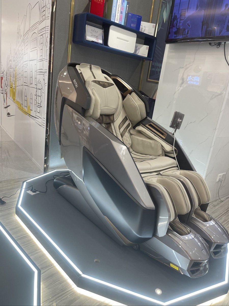 Luna38436734's tweet photo. Just tested the new zero-gravity massage chair at the downtown wellness hub—5 mins and I forgot all my work stress. Total game-changer for post-lunch slumps! https://t.co/2OSDbR7hL3