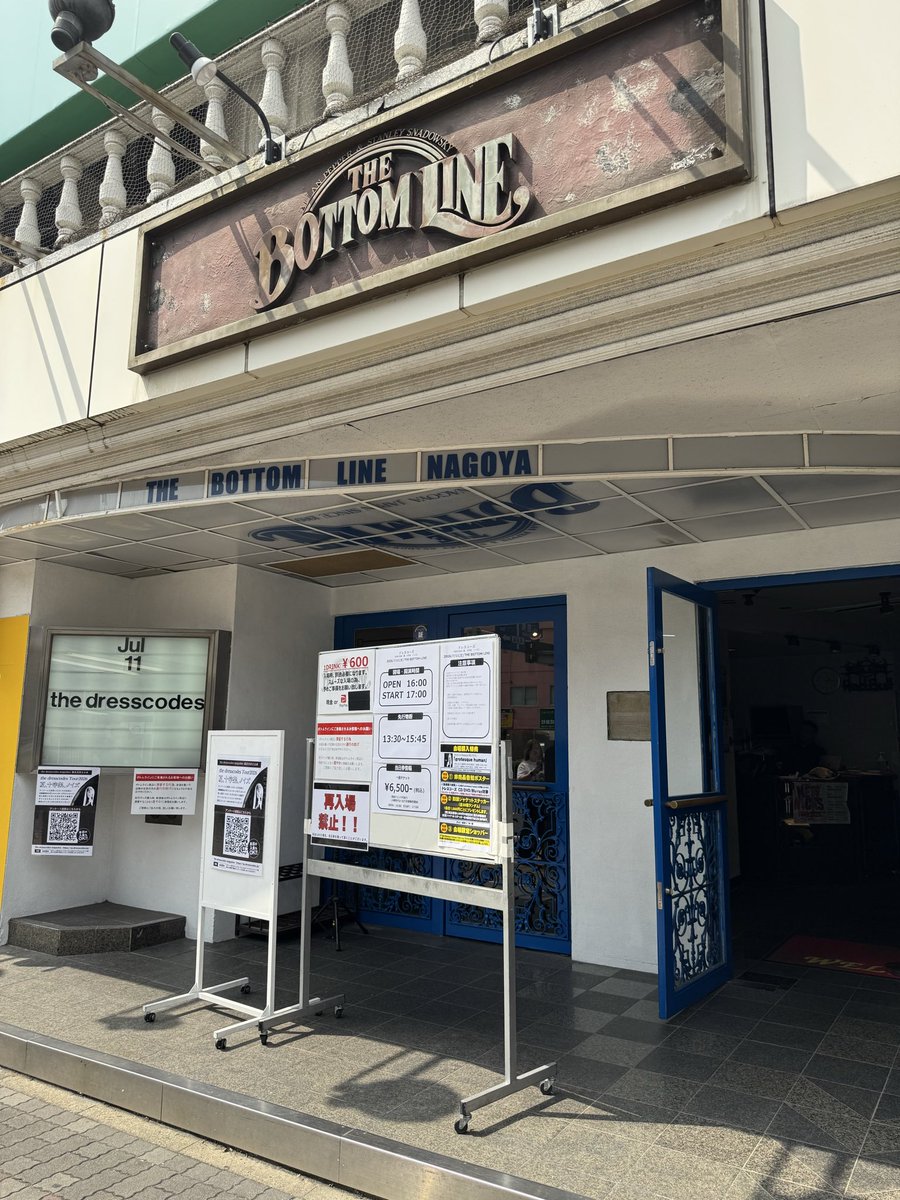 charles0731's tweet photo. 相当な行列を覚悟して向かったのだけど、まだ混む前だったようでソッコーお目当てのグッズを買えたので、迷った末一旦帰宅笑 https://t.co/8B67NpfdUc