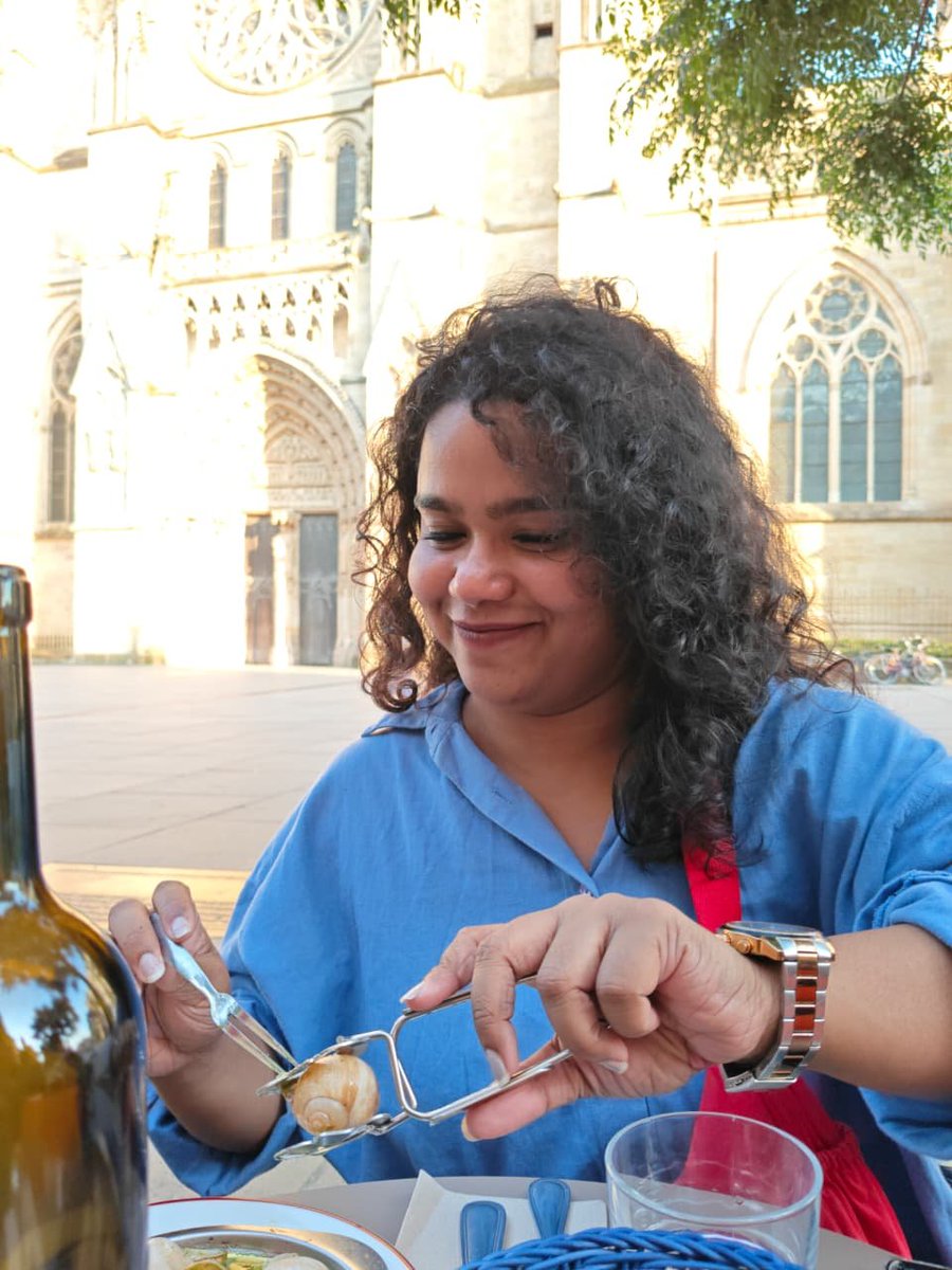 tickl3brain's tweet photo. OHBM 2026 Bordeaux 🥳
Met people I've only met online, or read names of on papers, the giants and the pioneers, had my humble poster up, watched my labmates present, and of course tried the local cuisine 😎 #ohbm26 https://t.co/MfC0KynzY0