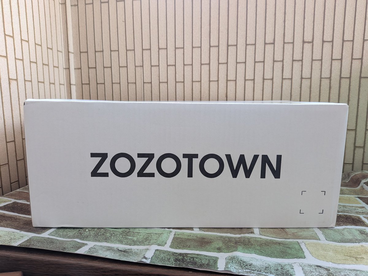 min_one95's tweet photo. #ZOZOSALE箱CP
今までたくさん買い物してきたけど初めて届いた❣ https://t.co/ySXmrOoNL1