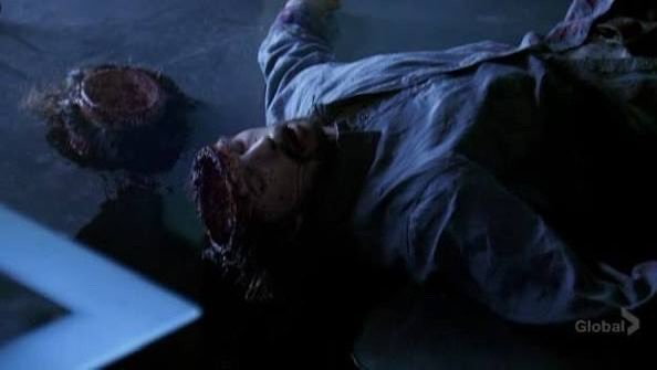 Gazferatu_'s tweet photo. I just started rewatching Heroes, a show I was obsessed with as a teen. As much as it’s about ‘superheroes’ or powers, it’s also pretty brutal and gory from the get go! No wonder I love it. https://t.co/UkYpR92Ejb