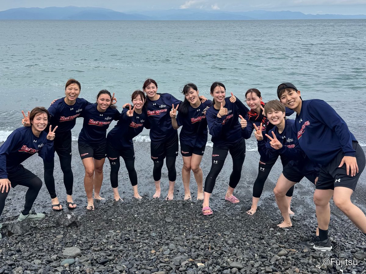 Fujitsu_Basket's tweet photo. 6日間の清水合宿2026が終了しました☑️
合宿実施にあたりご尽力いただいた
J-STEP(@NTC_Shimizu )の皆さま、
ありがとうございました🤝

この合宿を経て、さらに成長した姿を
ぜひ楽しみにしていてください✨

#Fujitsu #RedWave
#富士通レッドウェーブ https://t.co/X841Tm00kS