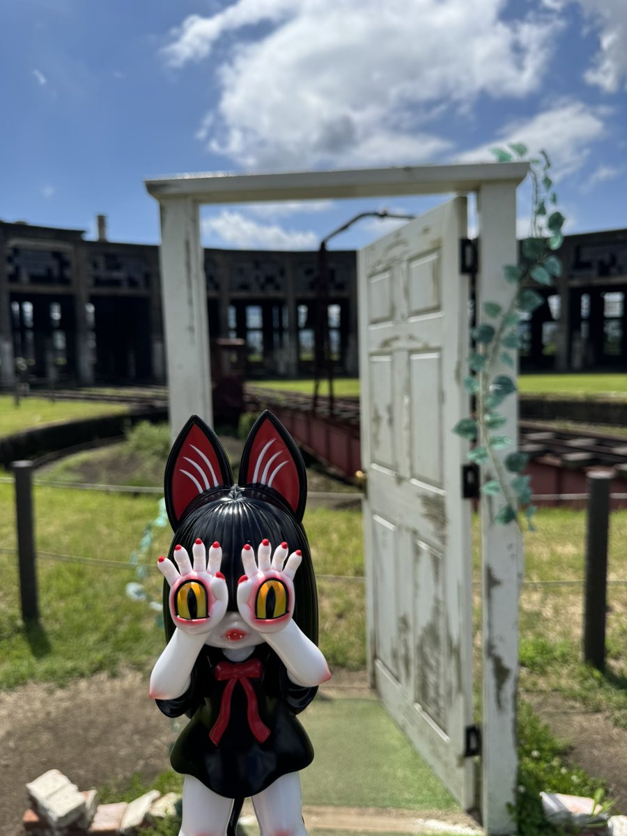 tultukun's tweet photo. 大分県玖珠郡にある 
【旧豊後森機関庫】へ🚗

前から気になってましたが、いざ調べるとたまにドライブで通る道のすぐそばだった。

雰囲気もあり、凄くいい場所でした😊

#GRAPEBRAIN
#大分県玖珠郡
#すずめの戸締まり https://t.co/dtV2KPDON5