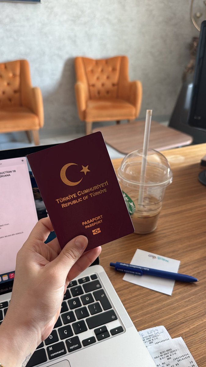 zelisceylnn's tweet photo. Aiiiyyyyy bekle bizi balayıııı💃✨⭐️🏖️ https://t.co/VO1z28OBn2