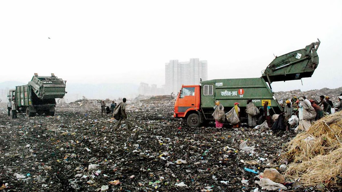 ajaydamle's tweet photo. @TawdeRitu @mybmc @mybmcSWM @mybmcWardT @mybmcInfra @WHO SWM is major issue Mulund East  ,People are suffering from health issue, notice not issued to developer for environmental issue to Mhatre nagar developers by #MCGM , same issue at  dumping grounds where is hygiene ? https://t.co/3ISXsShIcy