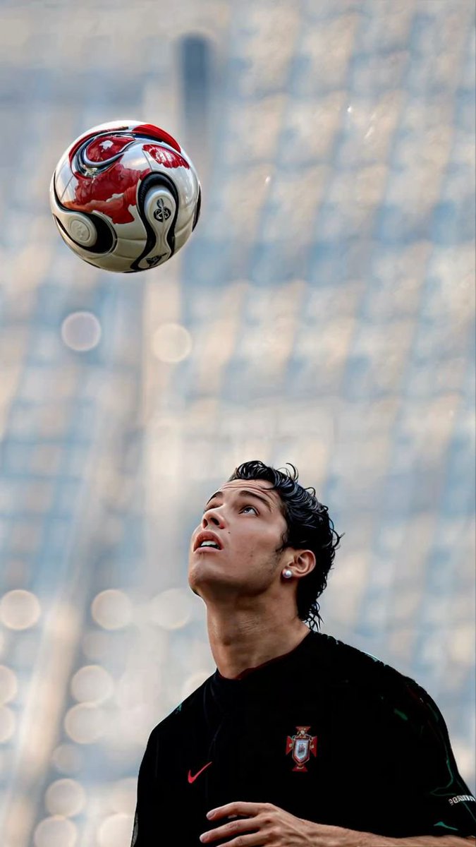 Cr7wall's tweet photo. Legend 🐐🇵🇹 https://t.co/KLjYPA8Fj4
