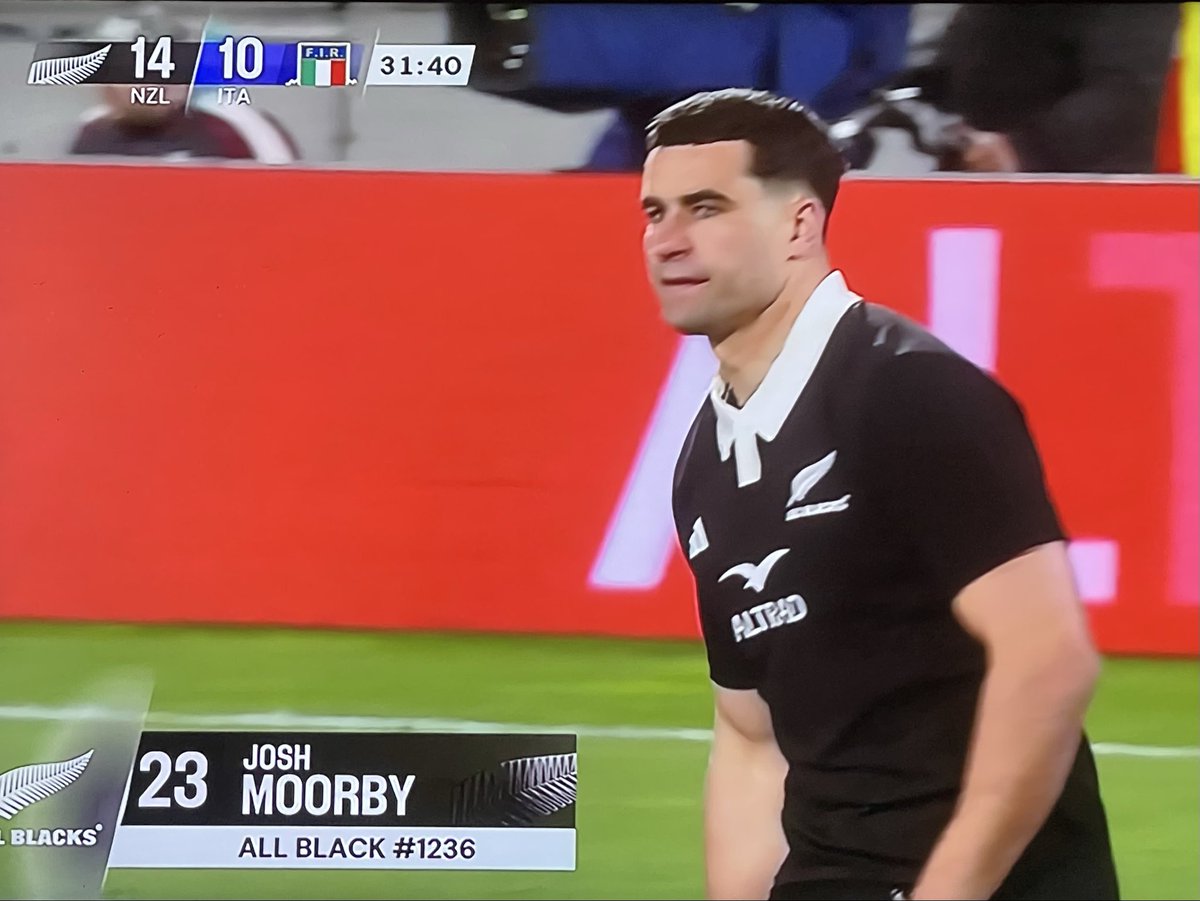 ChalynRugby's tweet photo. Hurricane Josh Moorby makes his All blacks debut on his 28th birthday 👏 

#Allblacks #Italy #Rugby #NZLvITA 🇳🇿🇮🇹 https://t.co/vB3sOHbKli