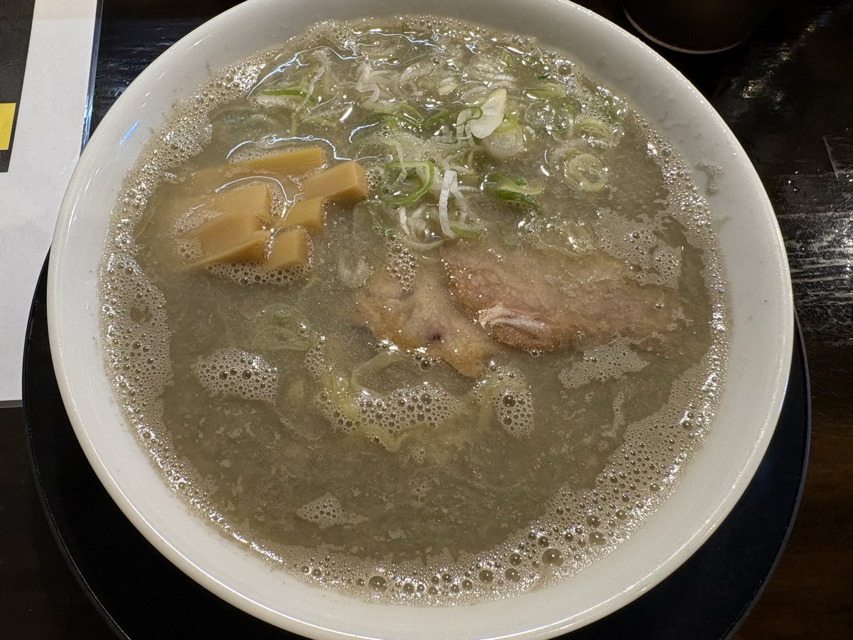 Neochansong's tweet photo. 極み金ちゃんの「鬼炊煮干ラーメン」がまじうまい😋 https://t.co/f8YEjmiyfS