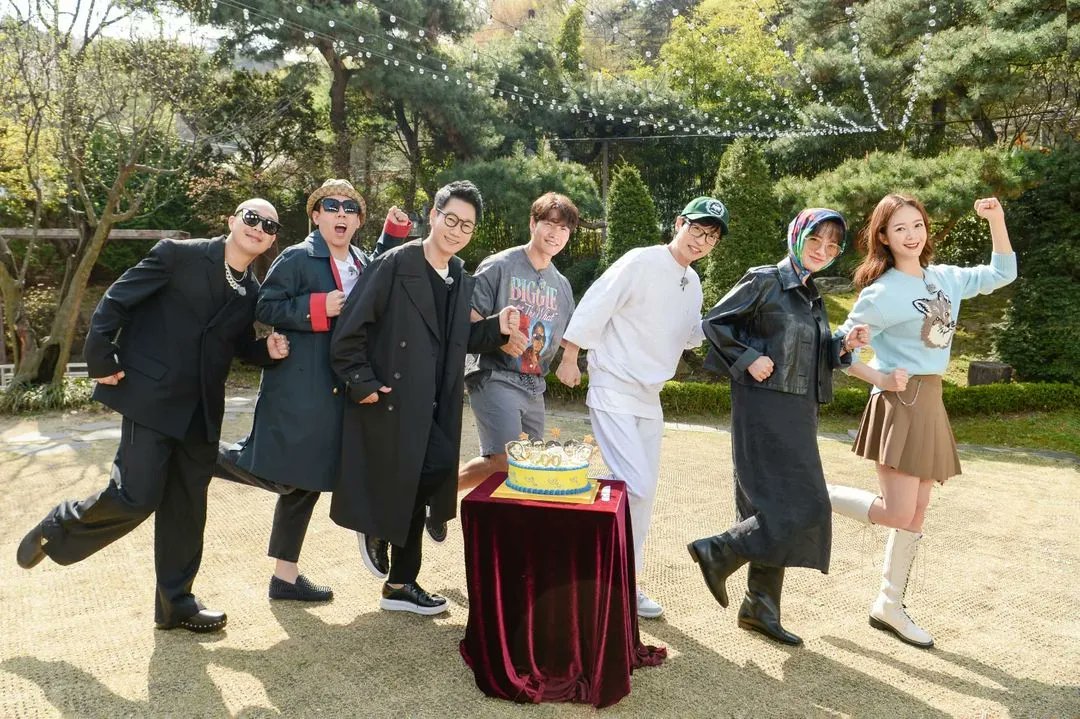 YJS_jaesukfan's tweet photo. 런닝맨 16주년 기념 개인적인 추천 회차 20선
초창기부터 최근 회차까지 다양하게 뽑아봤어요
시간이 없어서 노트에만 써서 들고 옴ㅋㅋㅋㅠ
런닝맨 평생가자!! https://t.co/R2FkIQP8WA