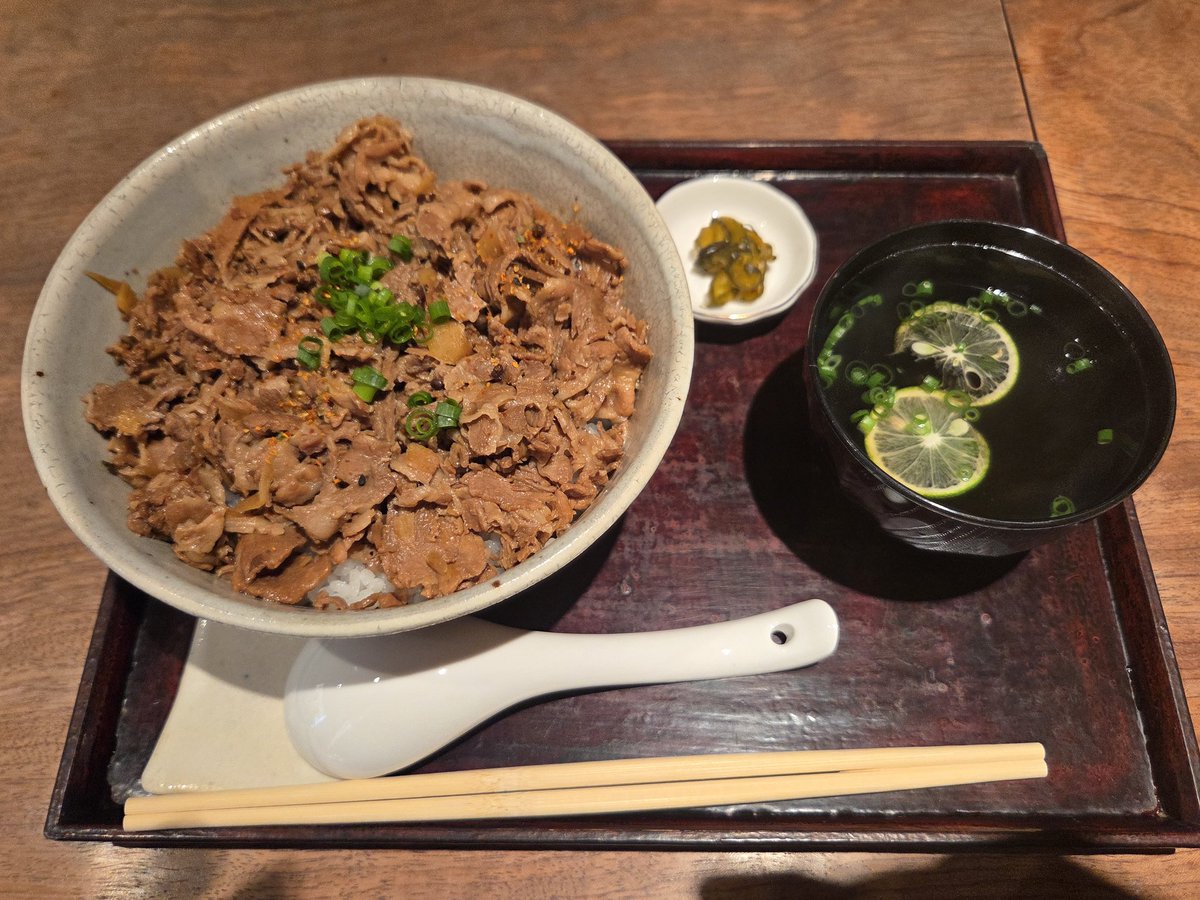tateochi's tweet photo. いなえ　しぐれ煮丼 https://t.co/XnULFIqOEU