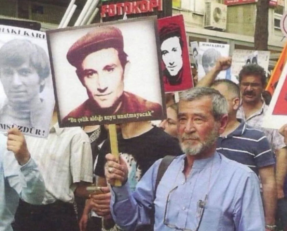 P38YoldasX58's tweet photo. Belli ki dağların, denizlerin
ve göllerin üzerinden 
sıyrılıp gelmektedir seher 
Belli ki yakındır 
doğayı ve hayatı sarsacak saat 

Kavgamızın şairi 
-Ahmet Telli- https://t.co/aAw5vueVJv