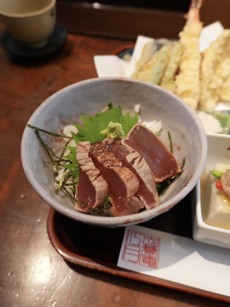fukkinwaruo's tweet photo. 🛖2026年1枚目🛖
志蕎庵 江月
（名古屋市名東区引山3-110）
・三昧膳 手挽き蕎麦「しなの」（¥2550）
麺はかなり短めですが、そばの実の香ばしさと食感を楽しめる粗挽き麺です。天ぷらは揚げたてでサクホク、漬け鮪は分厚めでプリプリ、蕎麦豆腐は濃厚でクリーミー。久しぶりの蕎麦も良いですね🌙 https://t.co/LWod74nhYV