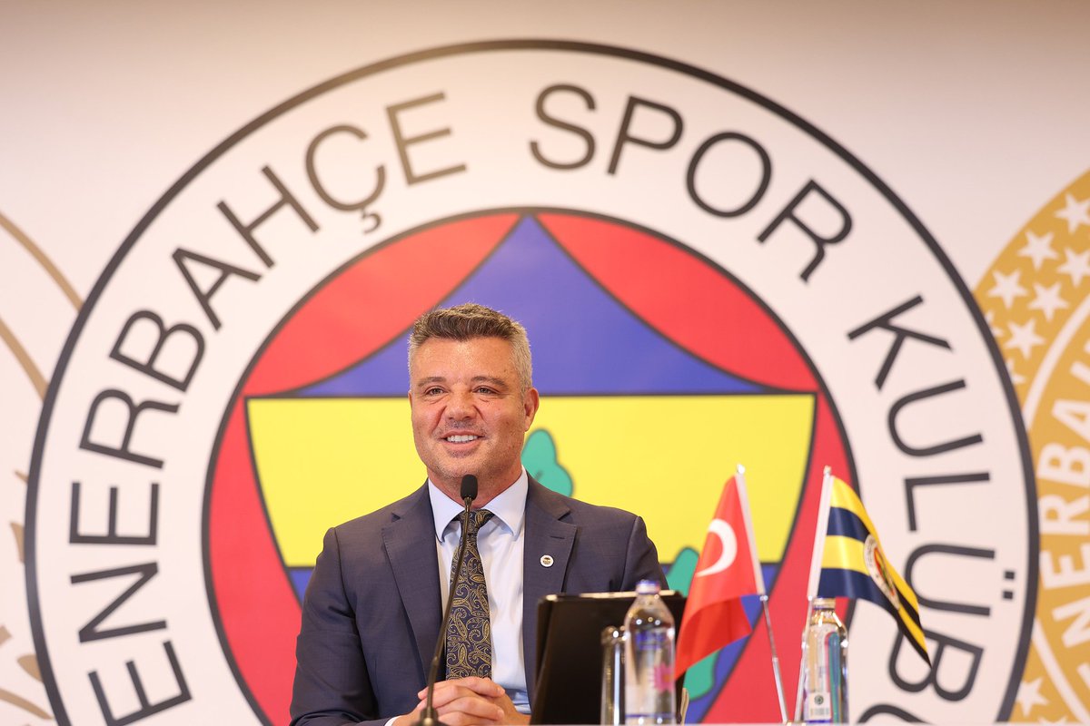 DerinGSMeclisi's tweet photo. Galatasaray eski başkanı olsaydı bugün gündemin ana maddesiydi. Ama Fenerbahçe olunca paylaşan olmamış.

Fenerbahçe'nin bir önceki başkanı Sadettin Saran ve spiker Ela Rümeysa Cebeci hakkındaki iddianame tamamlandı.

Savcılık, Sadettin Saran ile Ela Rümeysa Cebeci'nin "Uyuşturucu veya Uyarıcı Madde Ticareti Yapma veya Sağlama" suçundan ayrı ayrı 10 yıldan az olmamak şartıyla cezalandırılmalarını talep etti.

İddianame değerlendirilmek üzere İstanbul Ağır Ceza Mahkemesine gönderildi. "Sabah"