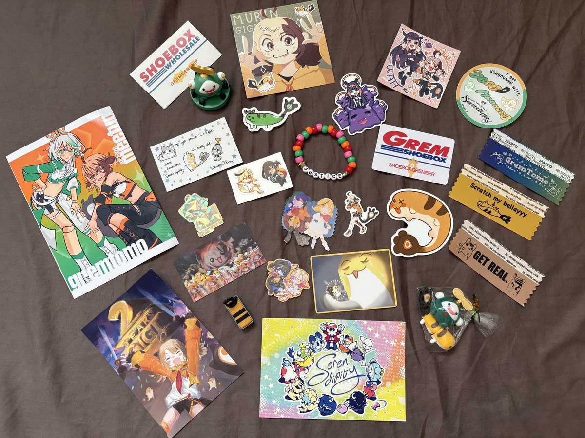 bingobongojango's tweet photo. a small blurb about serenskibidi and all the freebies I got from so many lovely holofans!! If you see your art and I haven’t followed you back, let me know so I can give you a follow :-D

#holoSerendipity https://t.co/AMFb2ZwAVD