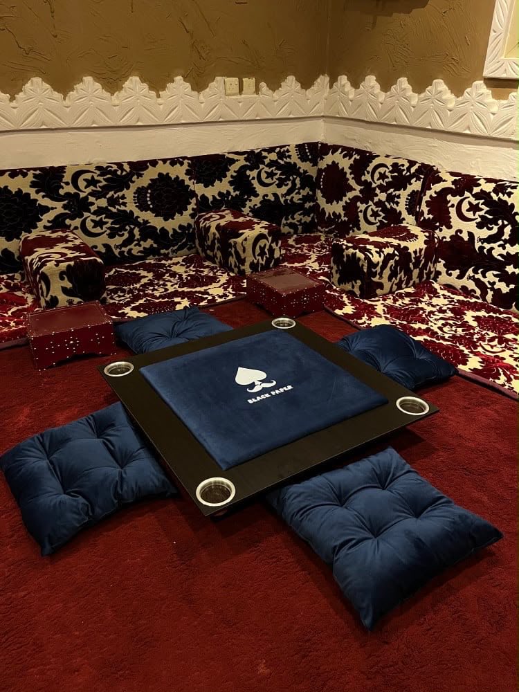 s55f_'s tweet photo. السلام عليكم ورحمة الله وبركاته..
لكل عشاق البلوت والجمعات الرهيبة، متجر Black Paper يقدم لكم أقوى العروض والخصومات الخاصة على طاولات البلوت الفخمة والمصممة بأعلى جودة:
♠️ مزايا الطاولات والجودة:
 جودة عالية وفحص دقيق للمنتج قبل الشحن.
 ضمان وصول المنتج سليم وخدمة ما بعد البيع. https://t.co/1eiNtpCGfY
