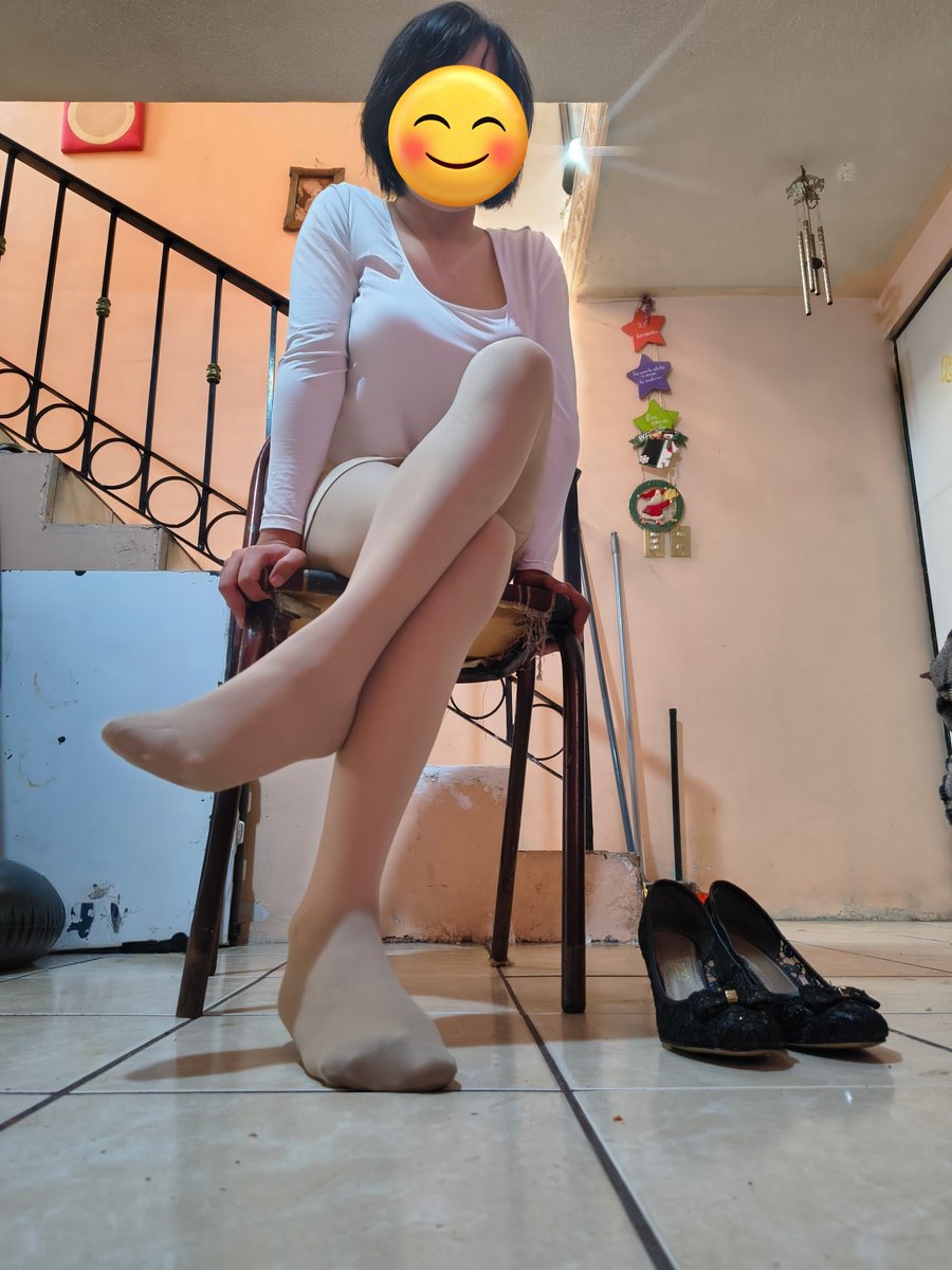 SerenityLoveRob's tweet photo. Bueno, esa foto recibió de todo, buenos comentarios, cosas por mis dedos que salen mochos jajaja Pero es la foto que me hizo viral... Podrá tener otra vez esa relevancia?? ❤️❤️ https://t.co/UisM2qpKuD